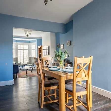 Emerald House Сasa de vacaciones *